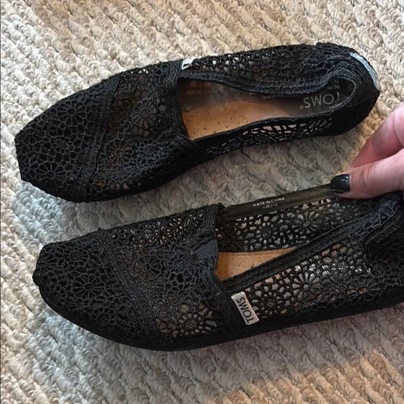 Toms Black Crochet Flats - Picture 3 of 4